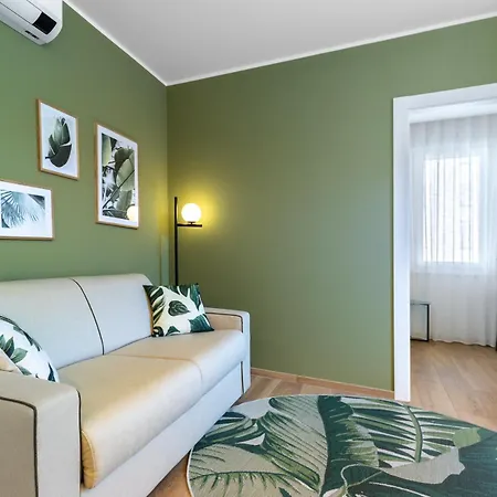 Апартаменты Hostdomus-green House Диано-Марина